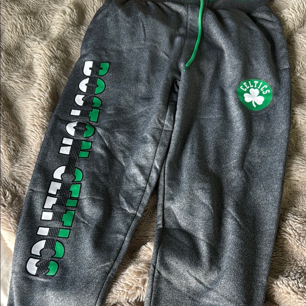 NBA BOSTON CELTICS Gray and Green Sweatpants Athletic Joggers NWT size small